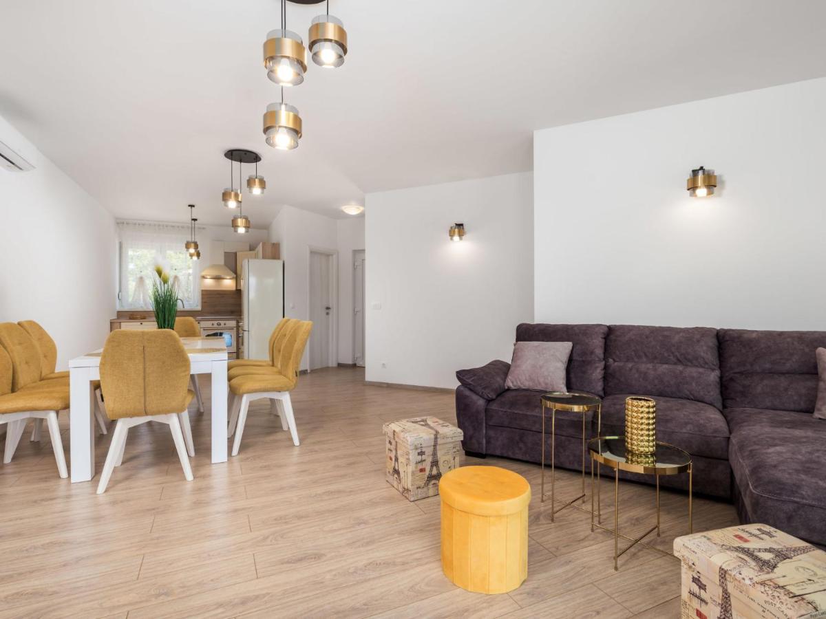 Holiday Home Villa Palma - Krk148 By Interhome ปิเนซิตซี ภายนอก รูปภาพ