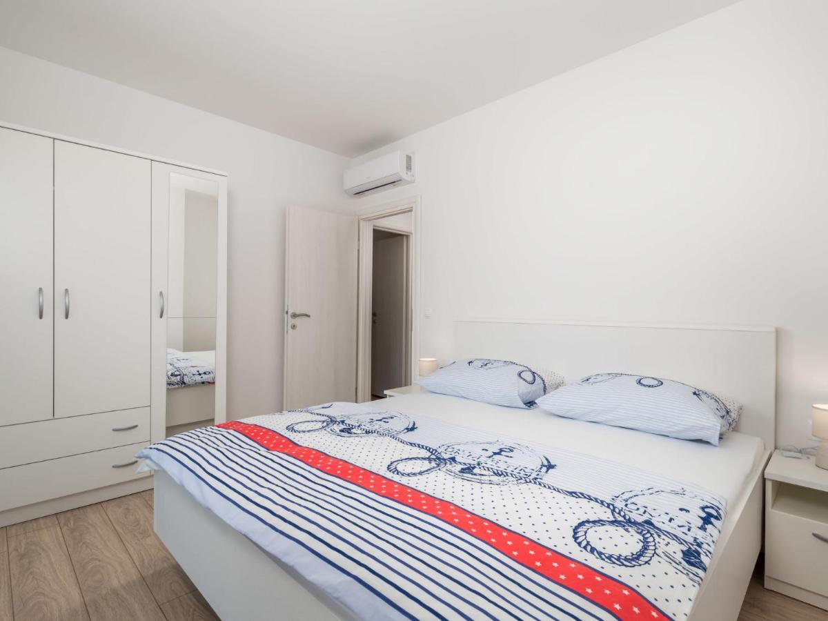 Holiday Home Villa Palma - Krk148 By Interhome ปิเนซิตซี ภายนอก รูปภาพ